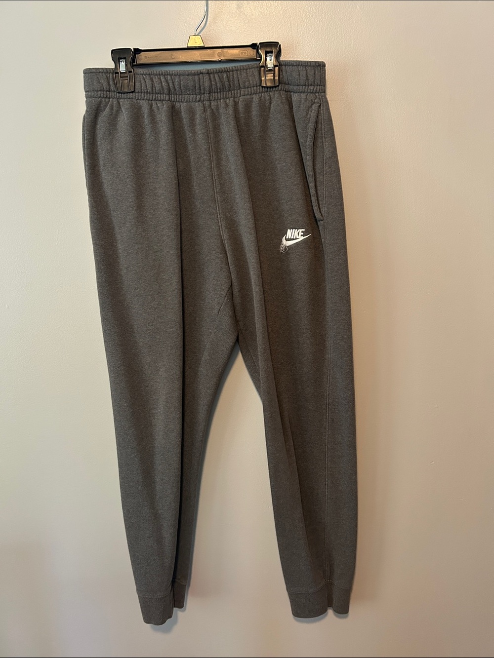 Nike Mens Gray Jogger Sweatpants